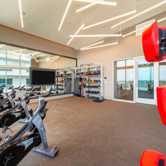Luxury Highrise In Midtown - Skyline Views And Chic Decor Daire Houston Dış mekan fotoğraf