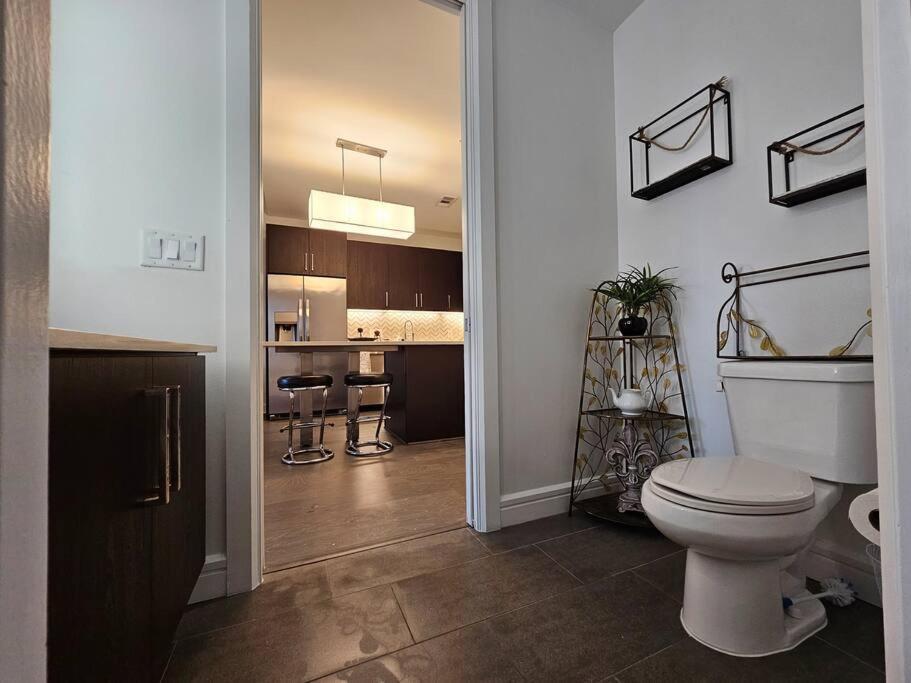 Luxury Highrise In Midtown - Skyline Views And Chic Decor Daire Houston Dış mekan fotoğraf